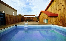 Seogwipo Jijunghae Pool Villa Pension