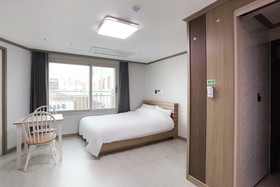 Seogwipo Seohyun Hotel