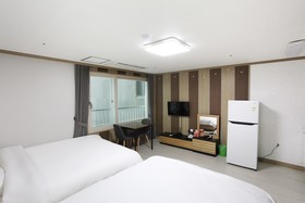 Seogwipo Seohyun Hotel