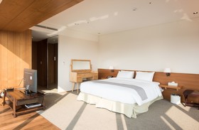 The We Hotel