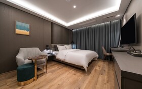 Bundang Breeze Hotel