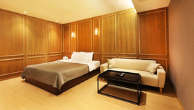 Gloria Hotel