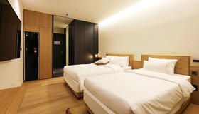Kynd Hotel