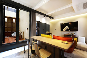 Kynd Hotel