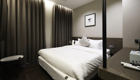 Kynd Hotel