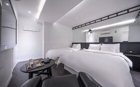 Seongnam Amare