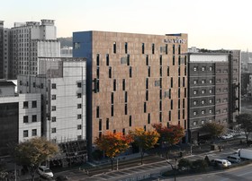Vine Hotel