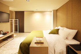 Vine Hotel