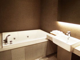 Vine Hotel