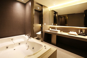 Vine Hotel