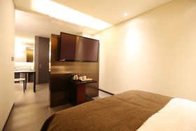Vine Hotel