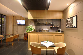 Vine Hotel