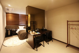 Vine Hotel