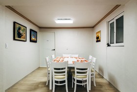 10 Guesthouse