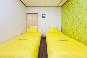 24 Guesthouse Edae