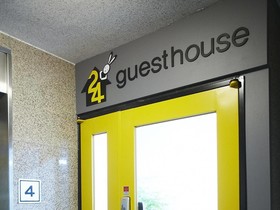 24 Guesthouse Edae