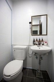 24 Guesthouse Sinchon