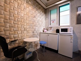 24 Guesthouse Sinchon