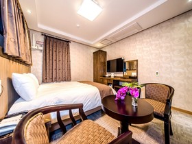 2u Guesthouse