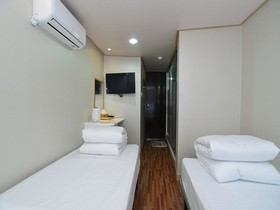 2u Guesthouse