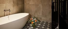 9 Brick Hotel