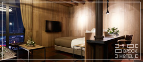 9 Brick Hotel