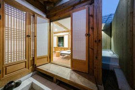 Adam Hanok