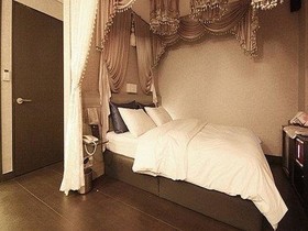 Happy Tears Hotel