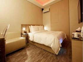 Happy Tears Hotel