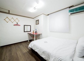 Apple Backpackers