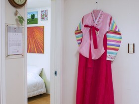 Artist 77 House
