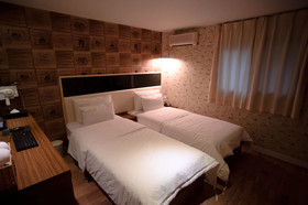 Atti Guesthouse