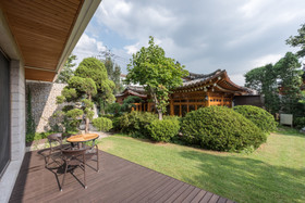 Bonum 1957 Hanok Stay and Hotel