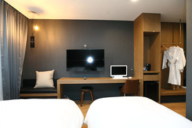 Bricks Hotel