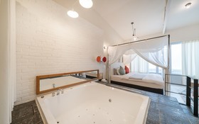 Cheonho Hotel August