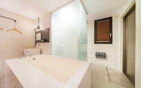 Cheonho Hotel August