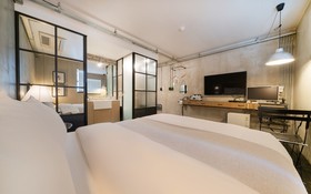 Cheonho Hotel August
