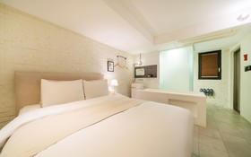Cheonho Hotel August