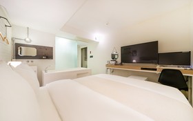 Cheonho Hotel August