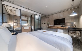 Cheonho Hotel August