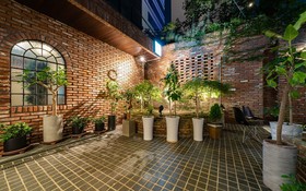 Cheonho Hotel August