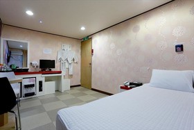 Cherry Motel
