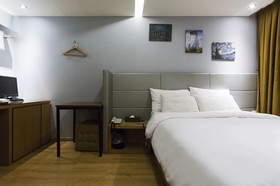 Cookie Hotel