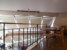 Cube Guesthouse