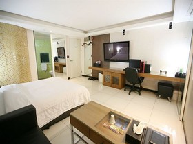 Hotel Bom