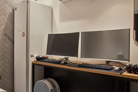 Doksan Hotel In Cafe