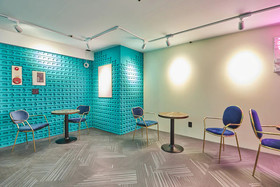 Doksan Hotel In Cafe