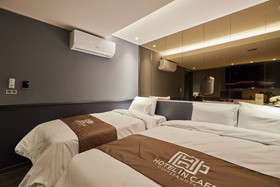 Doksan Hotel In Cafe