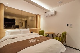 Doksan Hotel In Cafe