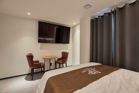 Doksan Hotel In Cafe